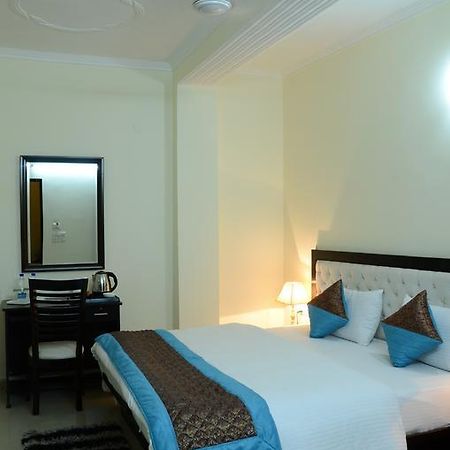 Hotel Global Radiance Ню Делхи Екстериор снимка